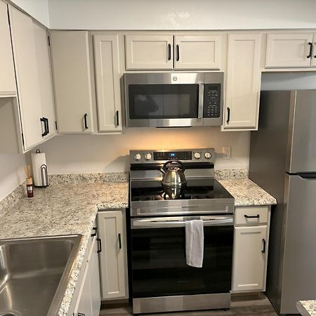 Granite City Peaceful Park 2 Bedroom Remodeled Family Suite מראה חיצוני תמונה